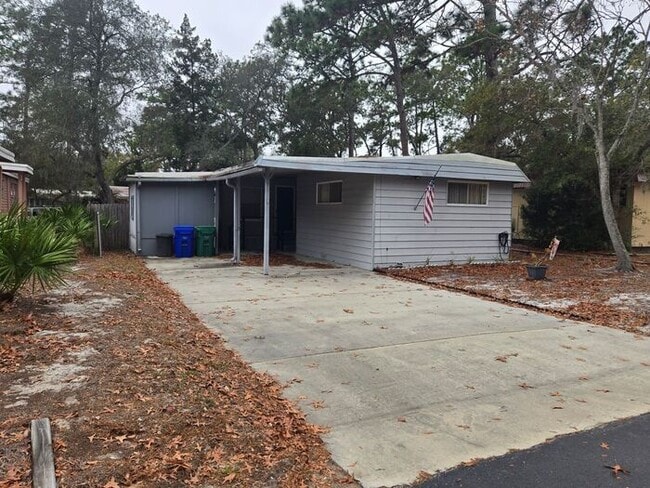 55 and over 2 bed 2 bath home in Lake Mary! ** Move in Special $500 off your first months rent** - 55 and over 2 bed 2 bath home in Lake Mary! ** Move in Special $500 off your first months rent**