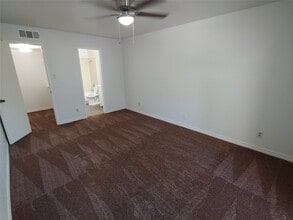Building Photo - 9700 Leawood Blvd
