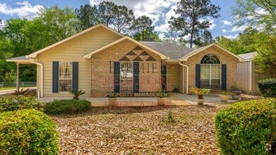 Building Photo - 1740 Doerun Dr