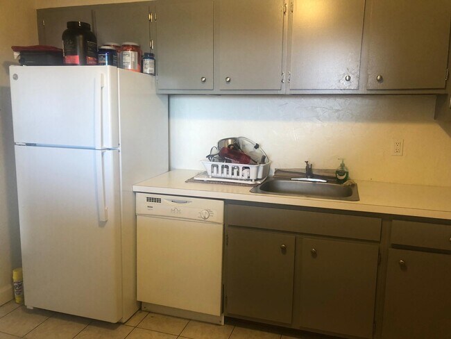 Foto del edificio - 220 Linden Street, Unit 407