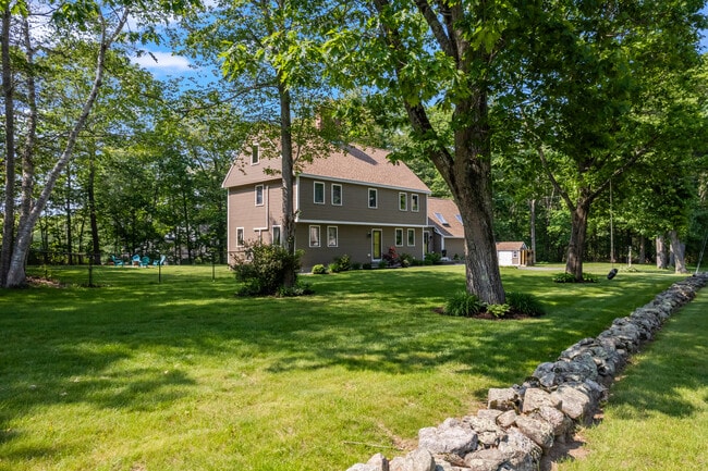 Building Photo - 106 Fieldstone Estates Rd