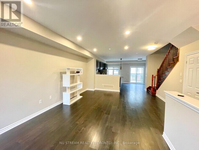 Building Photo - 67 Antibes Dr