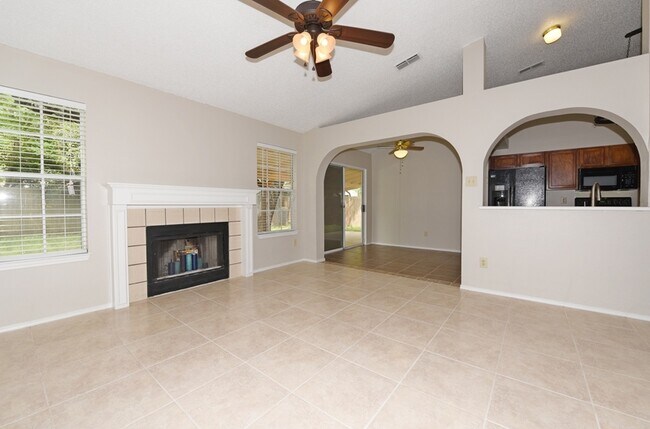 Building Photo - 13315 Lost Lake Dr