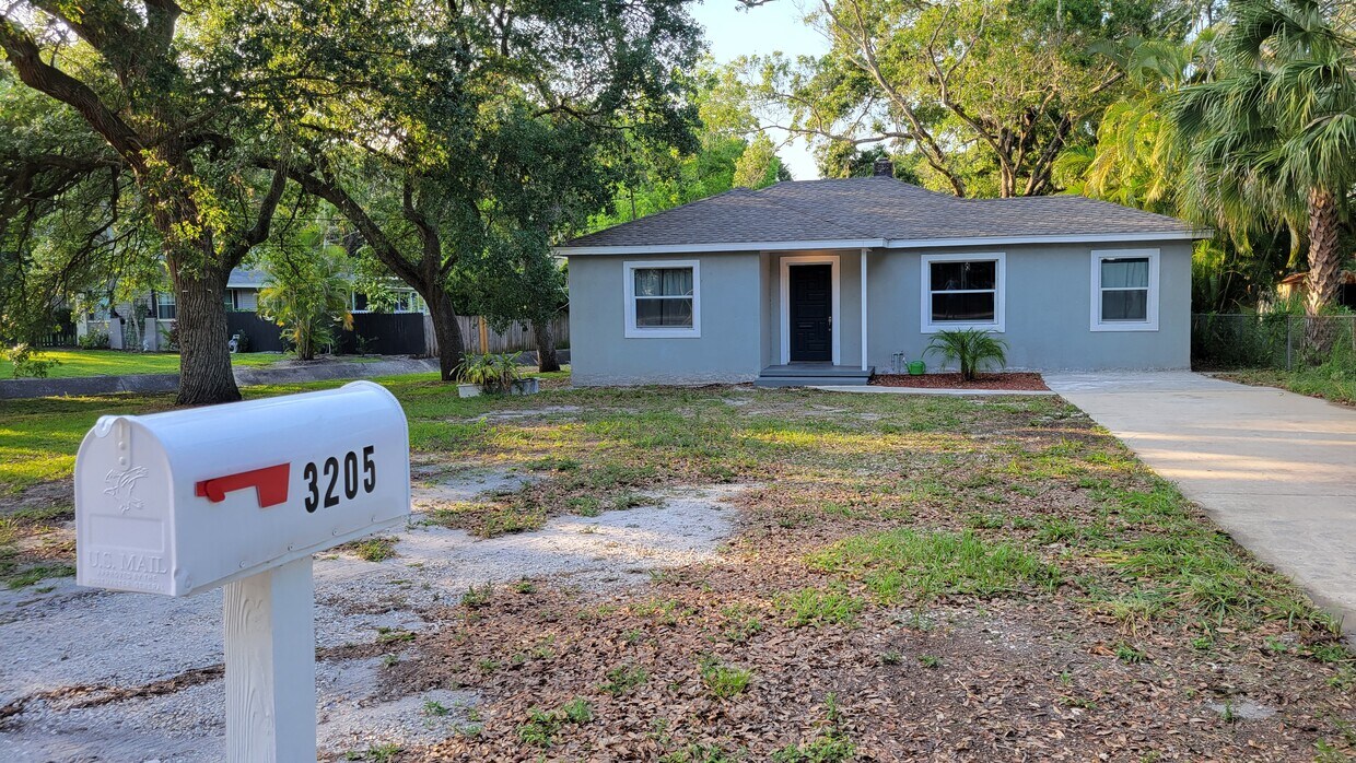 3205 68th Ave N, Saint Petersburg, FL 33702 House Rental in Saint