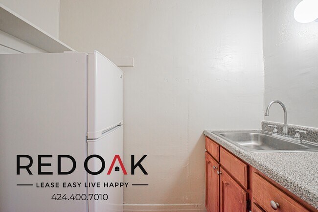 Foto del edificio - 246 S Kenmore Ave