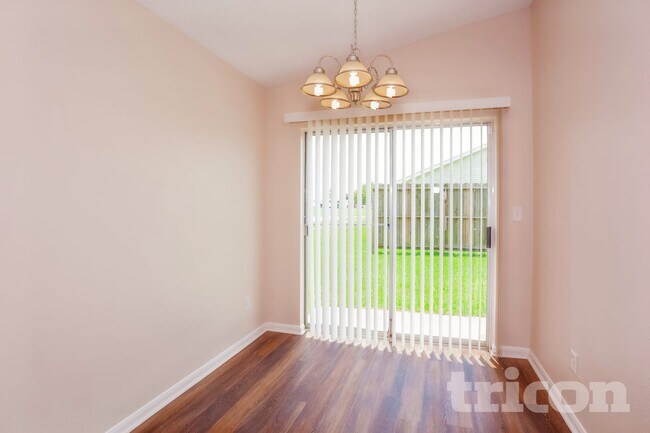 Foto del edificio - 3103 Kelling St