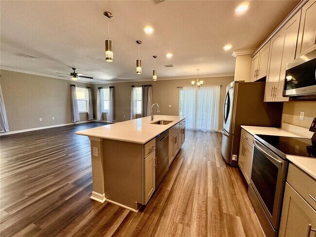 Foto del edificio - 4517 Reisswood Lp