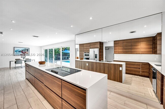 Foto del edificio - 1080 NE 104th St