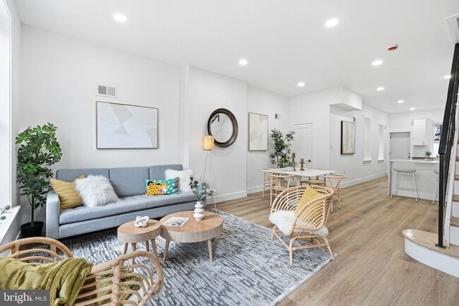 Photo - 908 Reed St Townhome