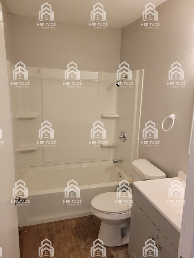 Foto del edificio - 5809 Kilpatrick Ave