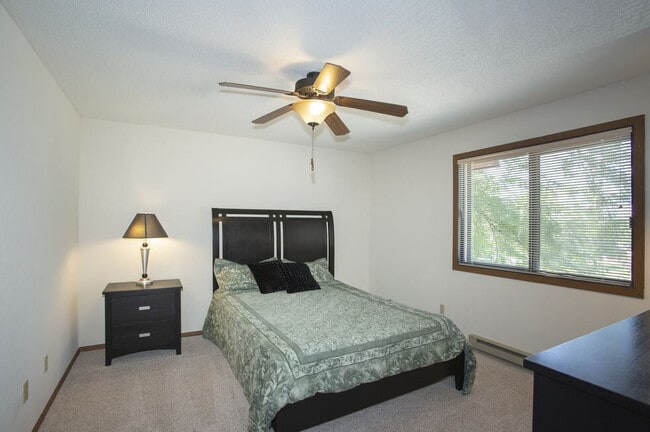 Building Photo - Meadow Wood