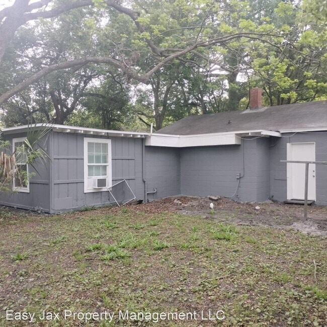 Building Photo - 3 br, 1.5 bath House - 1627 W 11th St