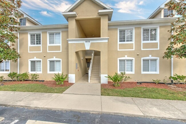 Building Photo - 3 br, 2 bath Condo - 9518 Newdale Way
