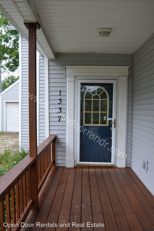 Foto del edificio - 4 br, 1.5 bath House - 1337 S Wabash Ave