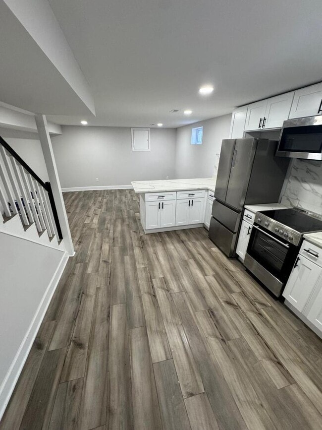 Foto del edificio - 4502 Elmwood Rd