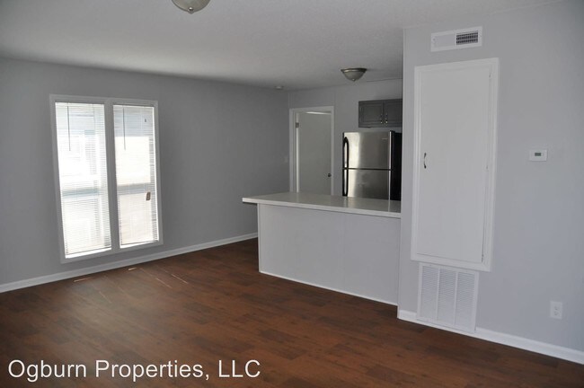 Foto del edificio - 1426 Glade St NW