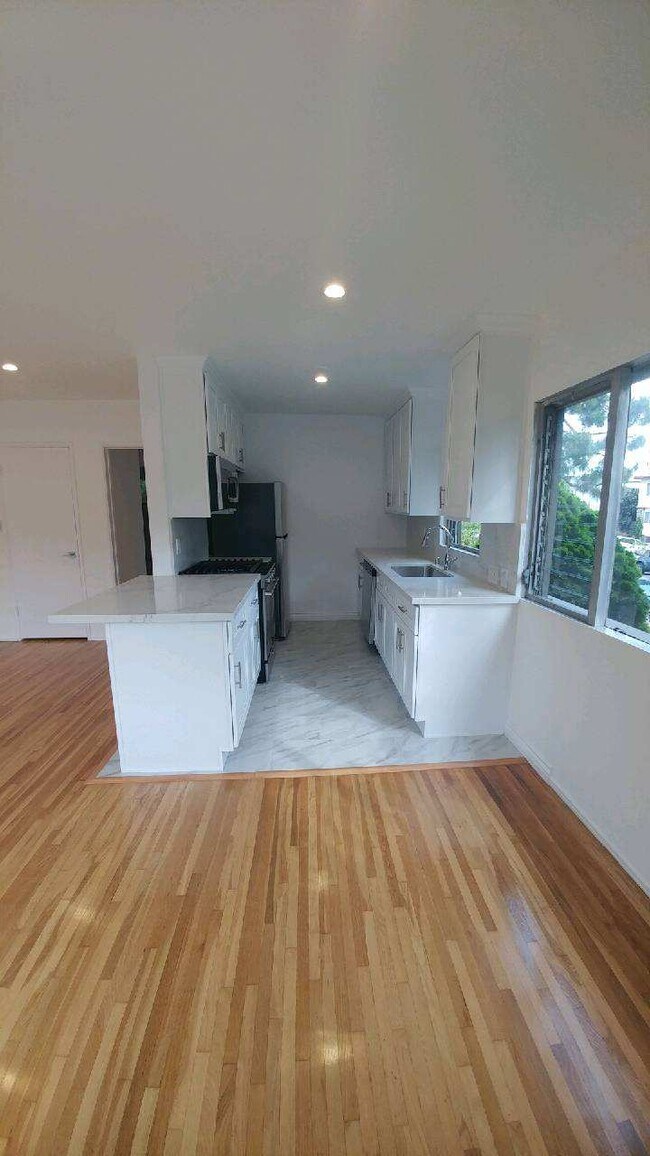 Kitchen - 1102 Idaho Ave