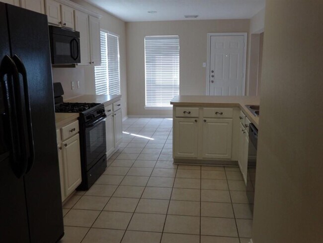 Building Photo - 5108 Lockhart Dr