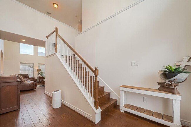 Building Photo - 2713 Maple Spring Dr