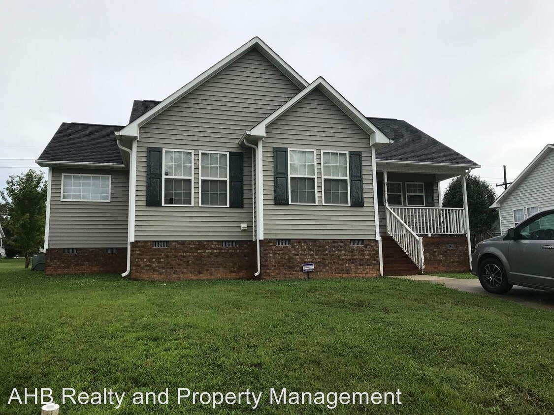 Foto principal - 3 br, 2 bath House - 619 Danieley Way