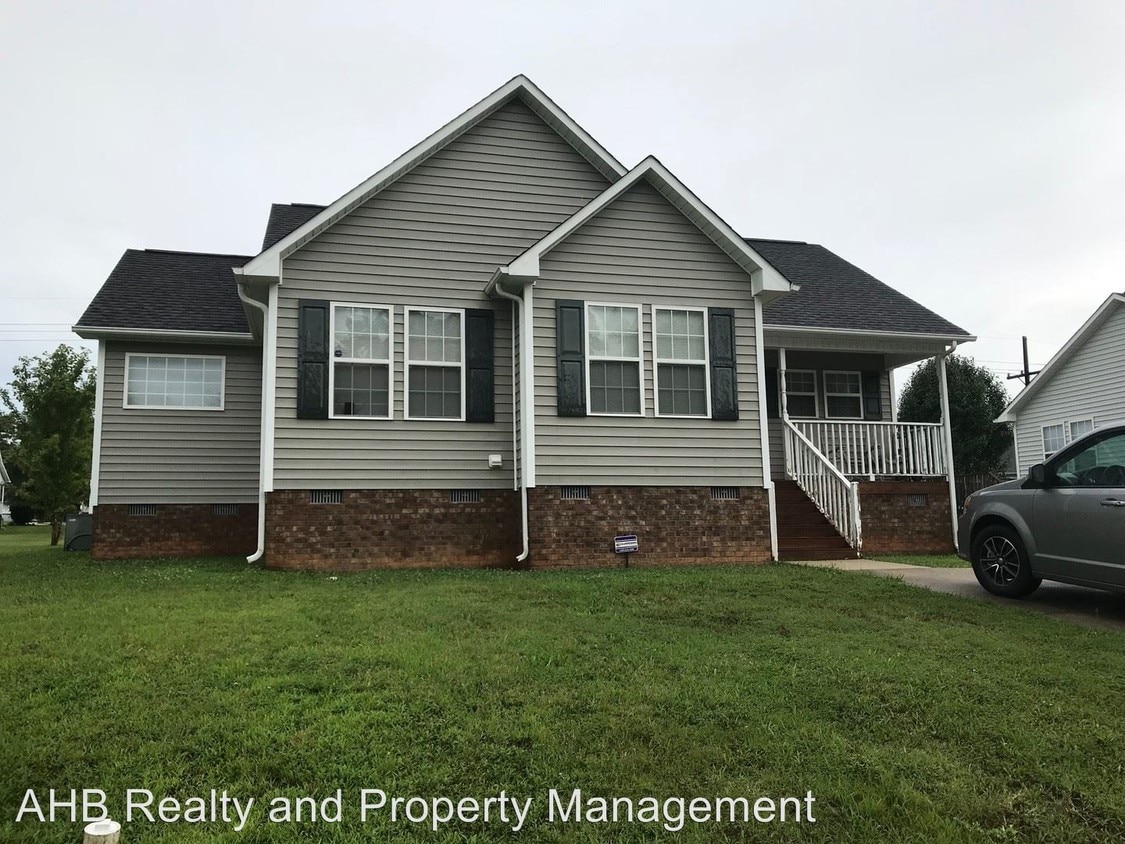 Primary Photo - 3 br, 2 bath House - 619 Danieley Way