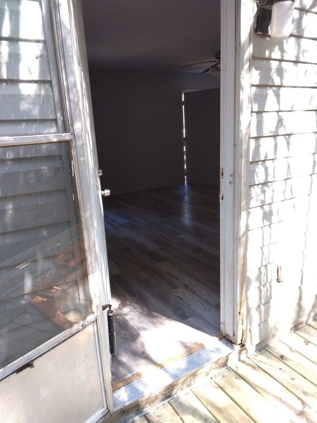 Building Photo - 106 Cane Creek Ct