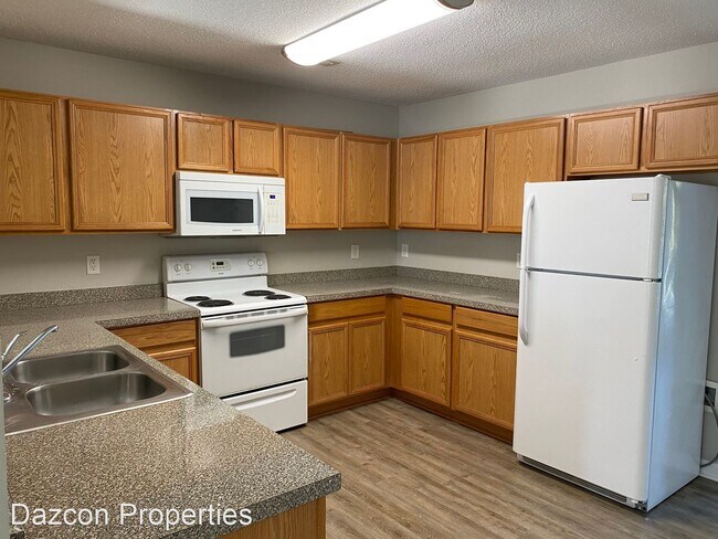 Building Photo - 2 br, 2.5 bath House - 119 Steam Engine Dr...