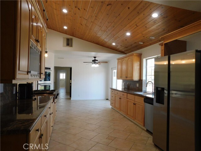 Foto del edificio - 8535 Paso Robles Ave