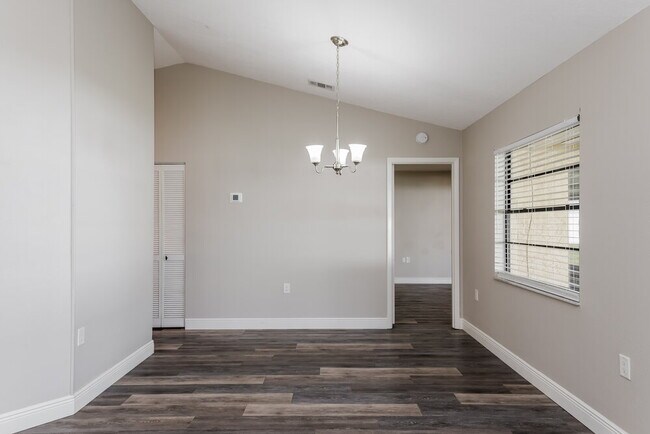 Building Photo - 1718 Dove Field Pl