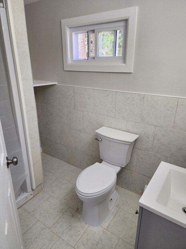 Foto del edificio - 82 Seaside Ave