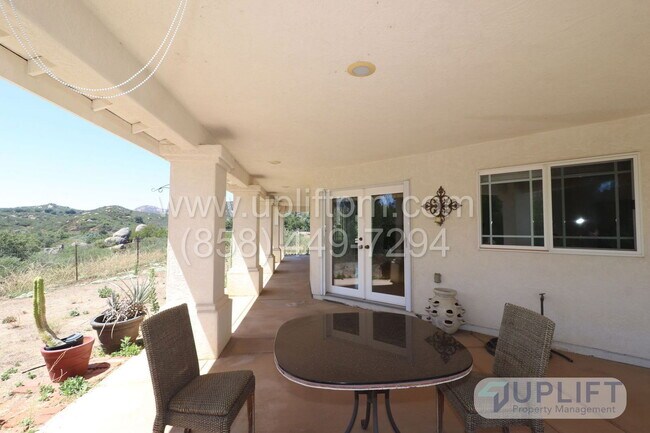 Foto del edificio - 19308 Laurel Ln