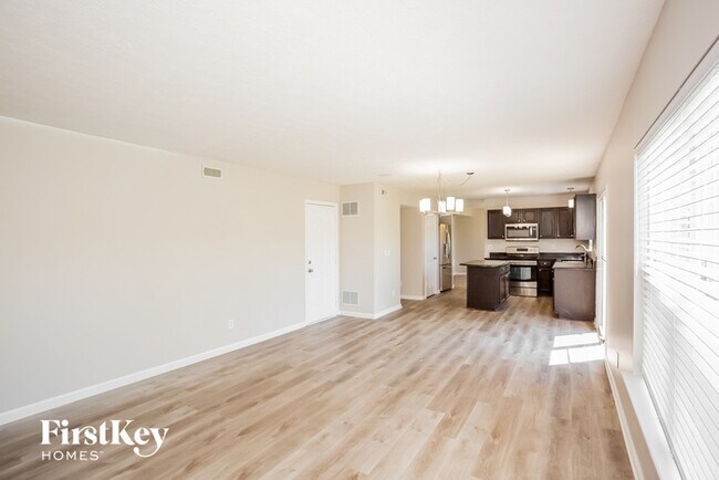 Building Photo - 5815 Bluestem Ct