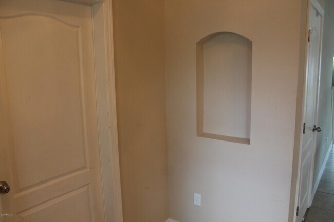 Building Photo - 16404 Magnolia Grove Way