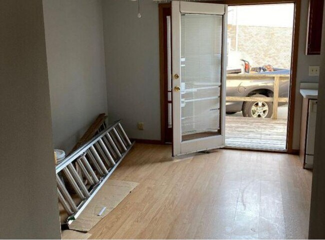 Building Photo - 475 Plum Creek Ct