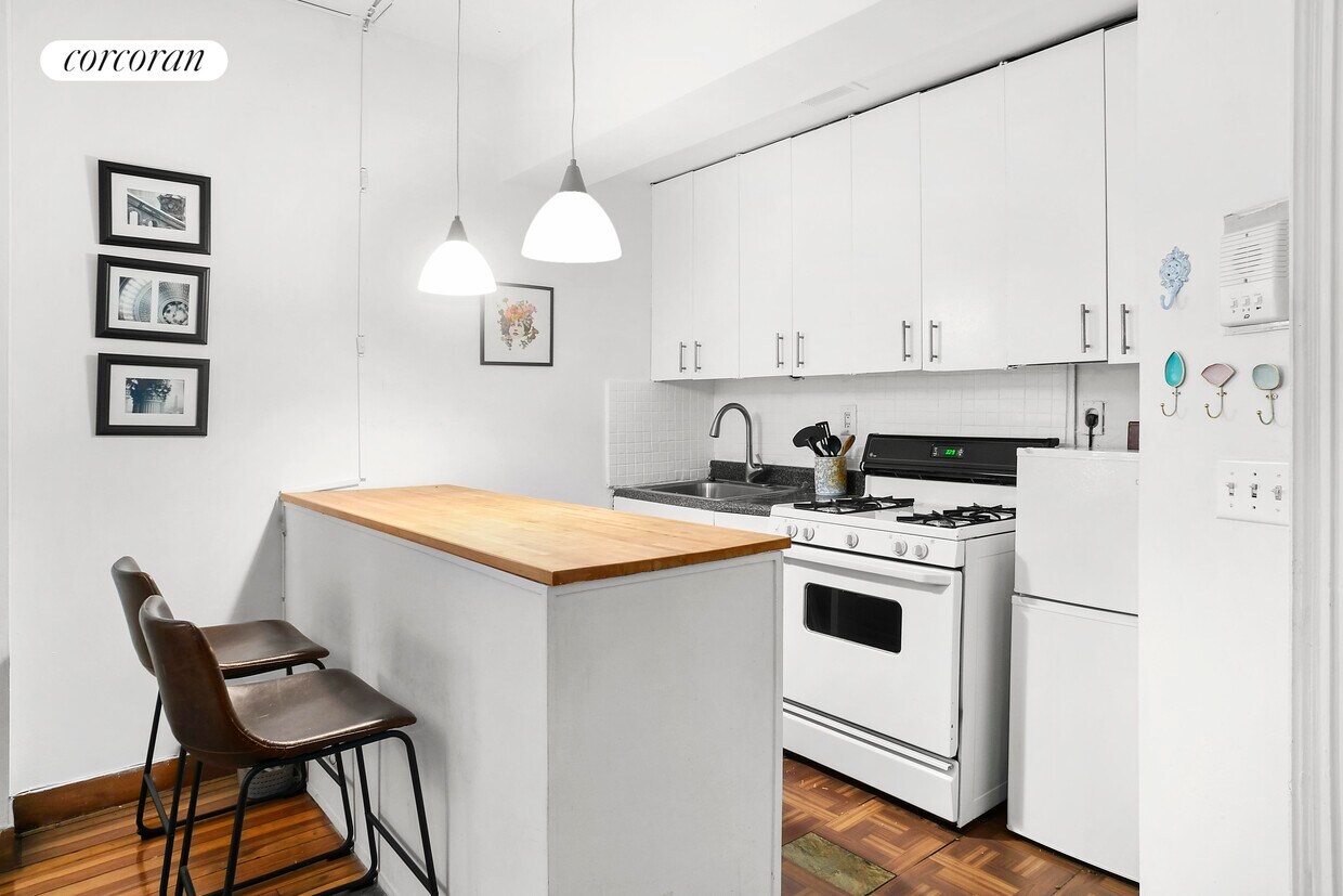 Foto principal - 305 W 90th St