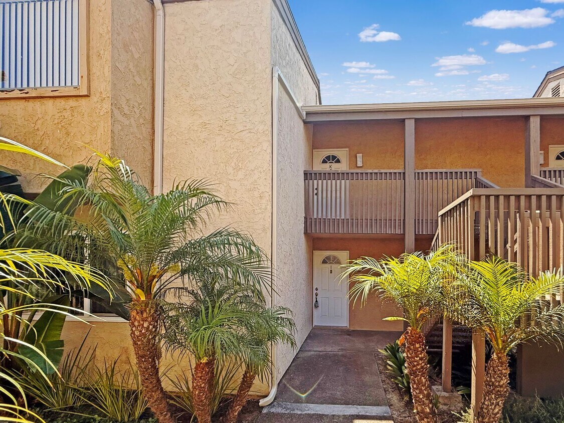 Foto principal - Beautiful 1 Bedroom/1 Bathroom Condo Locat...