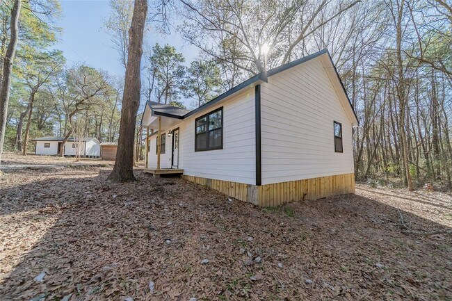 Building Photo - 12028 Cedar Ln