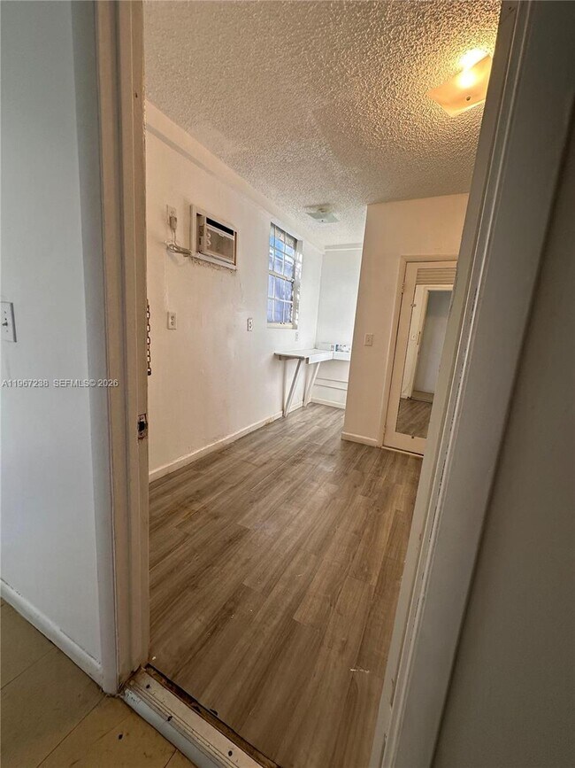 Foto del edificio - 552 NW 1st St