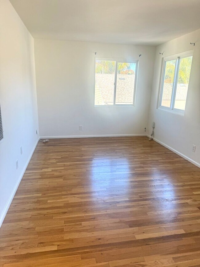 Foto del edificio - 1715 Chino St