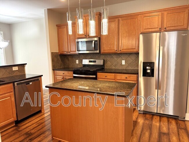 Foto del edificio - 6020 Falls Landing Dr