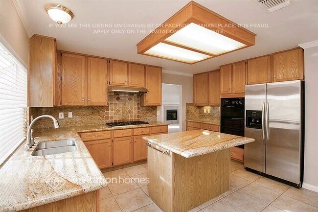 Building Photo - 2037 Shadow Brook Way