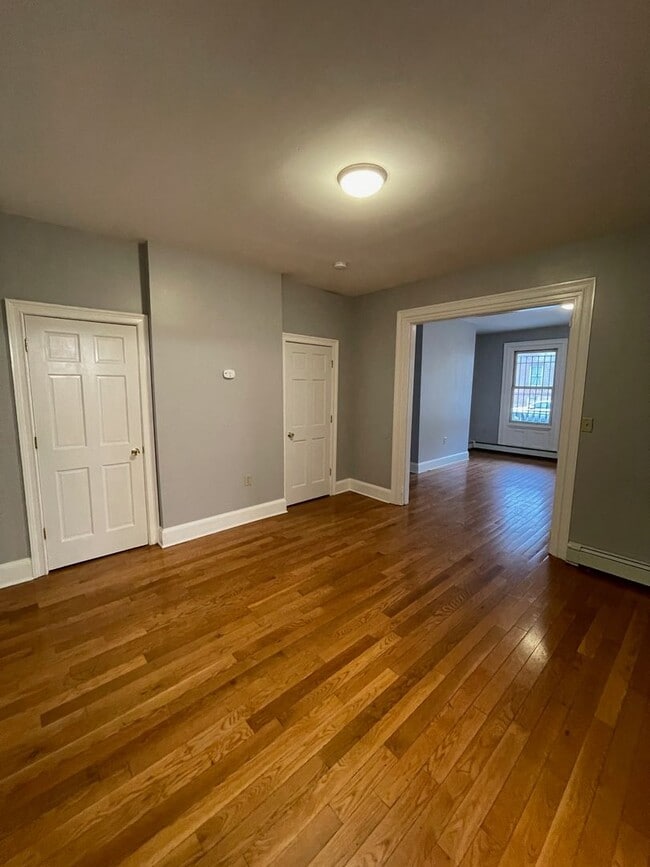 Foto del edificio - 41 Dubois St