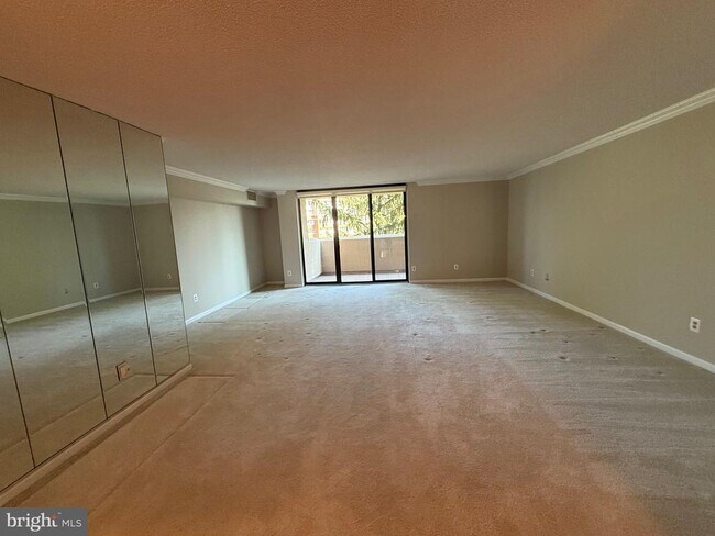 Foto del edificio - 1101 S Arlington Ridge Rd