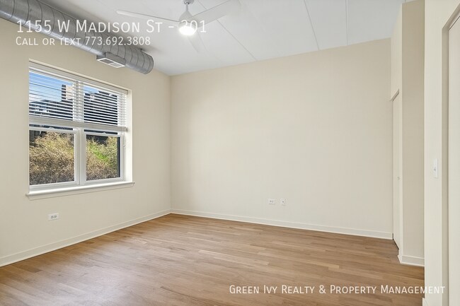 Foto del edificio - 1155 W Madison St