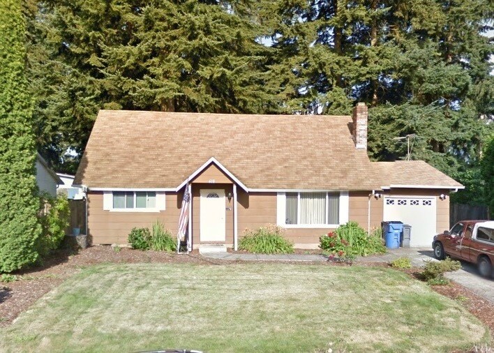 Foto principal - Charming Pet Friendly 4 Bedroom Home w/ Sp...