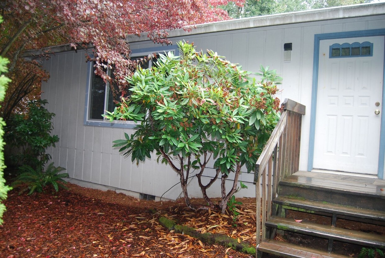 Primary Photo - Charming 2 Bedroom 1.5 Bathroom in Tigard