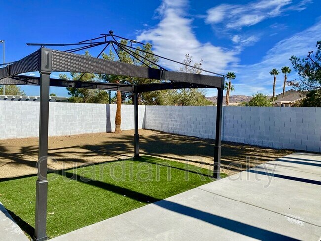 Building Photo - 572 Bugle Bluff Dr