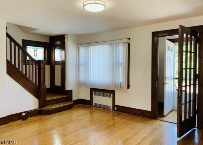 Building Photo - 126 Garden Ave