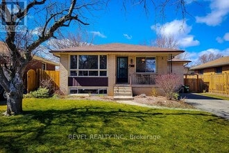 Building Photo - 25 Buckingham St