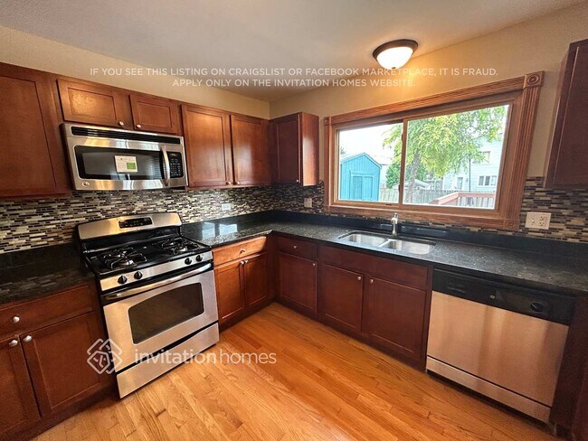 Foto del edificio - 783 Orchid Ln